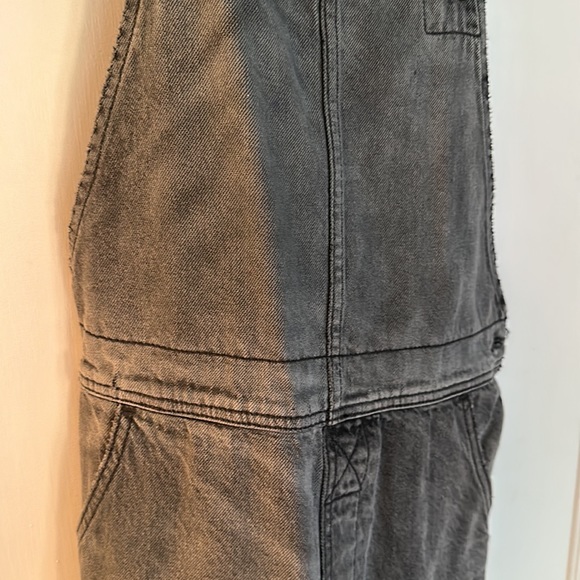Free People Denim Overall Dress. Size 2 - Picture 4 of 6